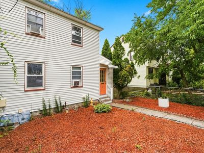 127 Sunnyside Ave
