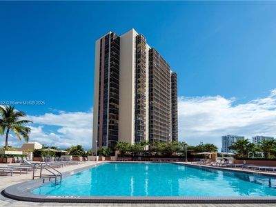 20379 W Country Club Dr APT 1035