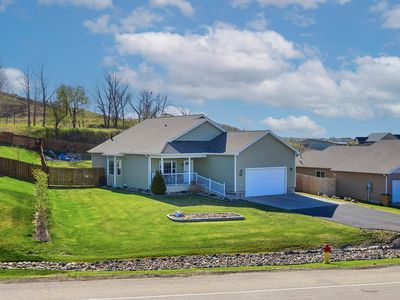 1721 Rivers Edge Dr SE