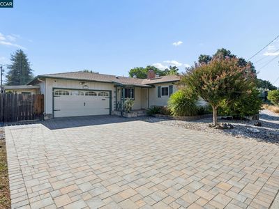 3926 Beechwood Dr