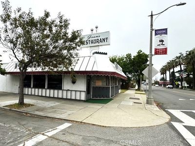 592 N La Cadena Dr
