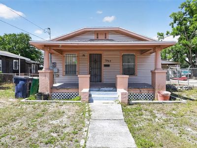 1903 W Saint Joseph St