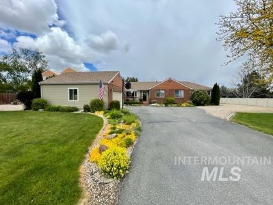 14924 Hillside Dr