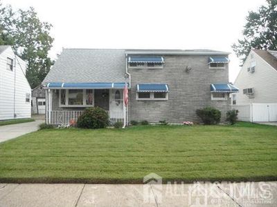 13 Laurel St
