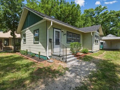 612 N Emporia St