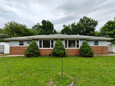 2831 May St