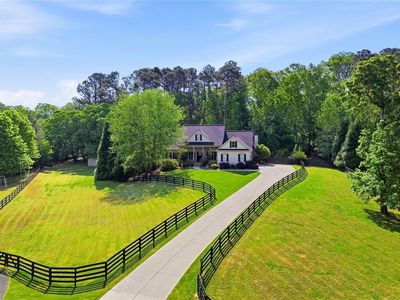 102 Country Acres Ln