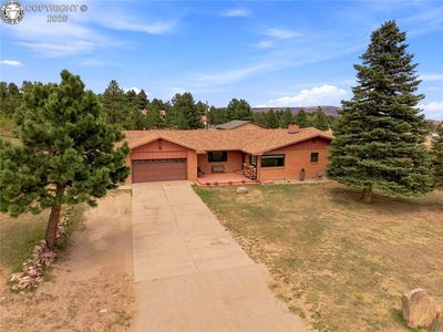 8087 Oak Dr