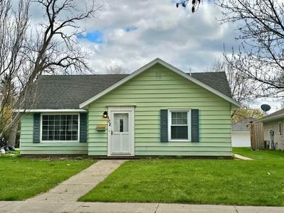 Property at 102 E 9th St, Morris, MN