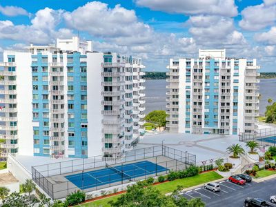 925 N Halifax Ave APT 608