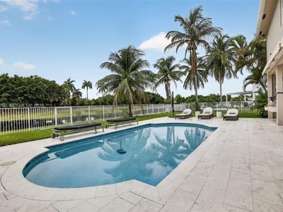 981 Waterside Cir