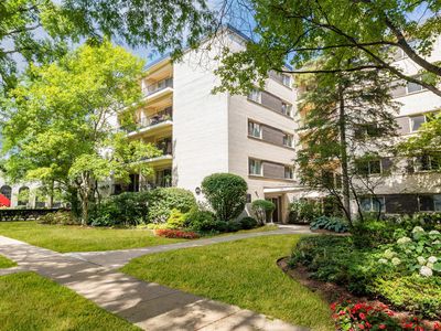415 Franklin Ave APT 2C