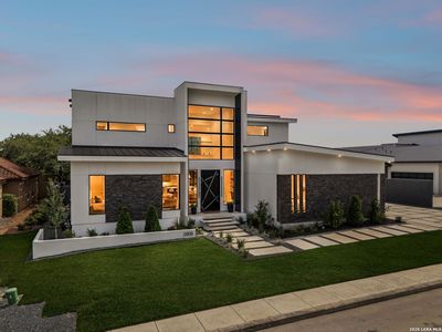 3906 Luz Del Faro