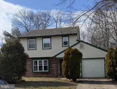 35 Lawrence Ln