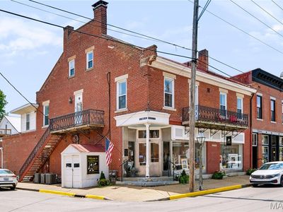 302 Market St