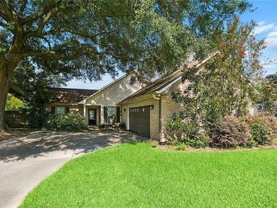 1842 W Carriage House Dr