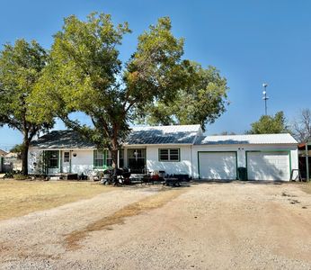 Property at 1205 W 12th St, Robert Lee, TX