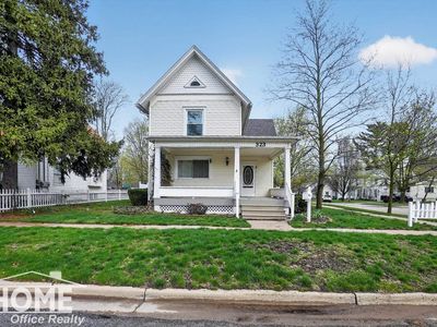 323 Goodhue St