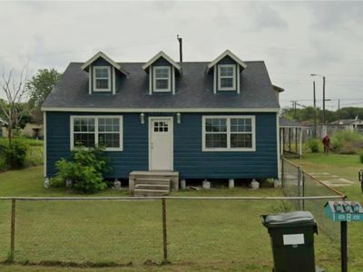 302 King Ave N