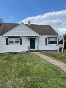 203 Leonard Ave