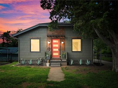 104 N Huttig Ave