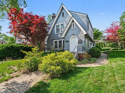 1729 Dexter Ave