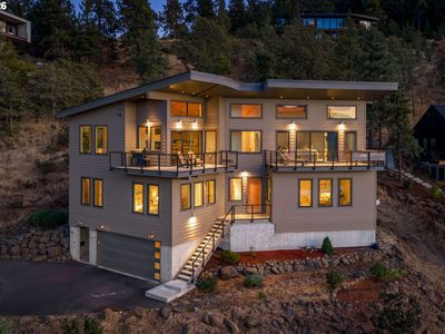 400 Maya Way