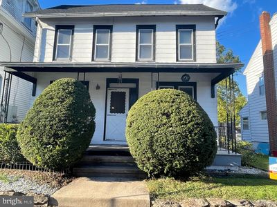 19 E Summit St