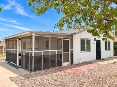 2290 E Packard Avenue