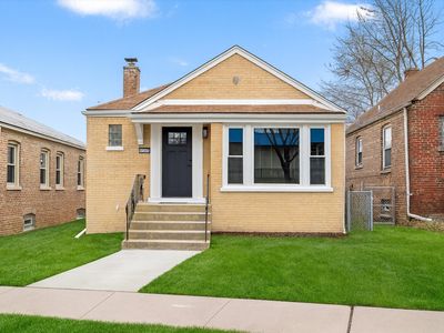 9737 S University Ave