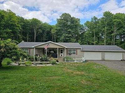 Property at 22 Oak Ter, Moscow, PA