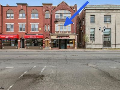 410 E Main St