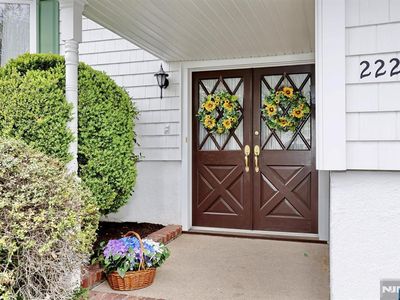 Property at 222 Merritt Dr, Oradell, NJ