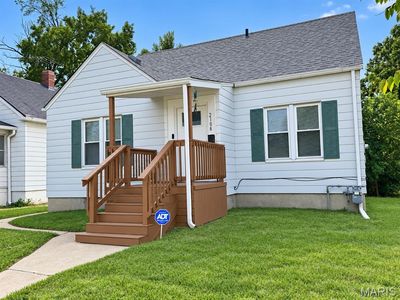 2108 Main St