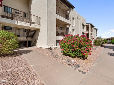 5518 E Lindstrom Ln UNIT 1011
