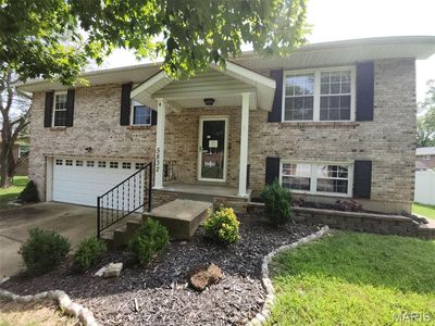 5832 Blackberry Dr