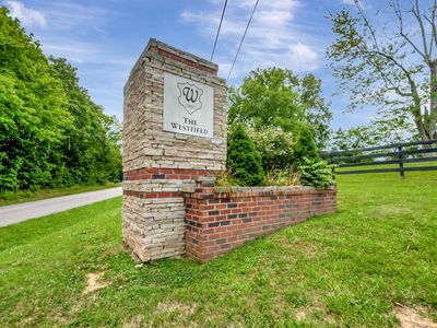 Property at 413 Westfield Dr, Nashville, TN