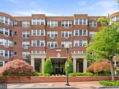 2500 Q St NW APT 209