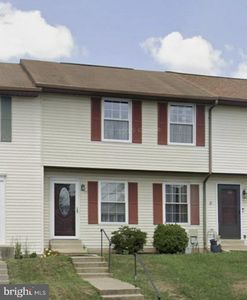 Property at 748 Windsor Dr, Westminster, MD