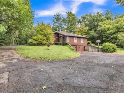 4715 Amazonia Rd