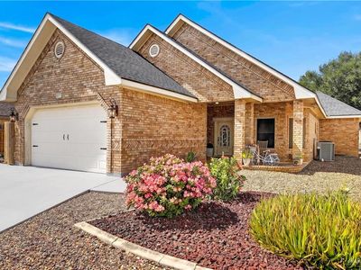 709 Lake View Dr