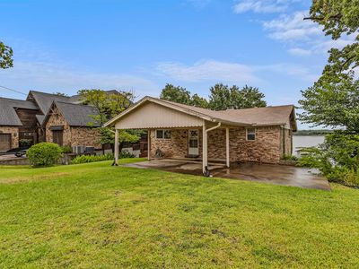 17 Shoreline Dr