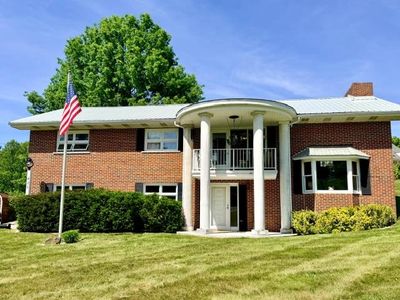 425 Stonewall Rd