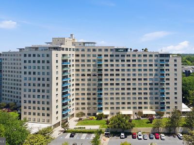 10201 Grosvenor Pl APT 1009