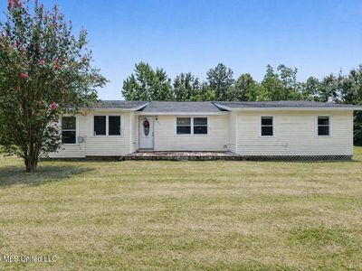 609 Dicks St