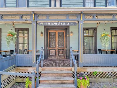 4 Lancaster St