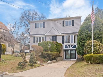121 Pine Ave