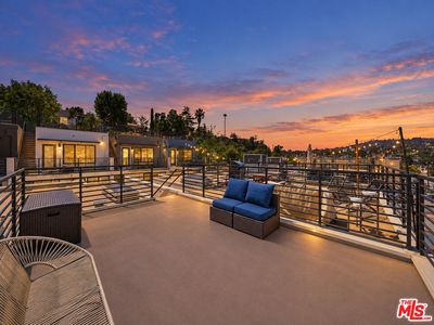 2928 Rowena Ave #3