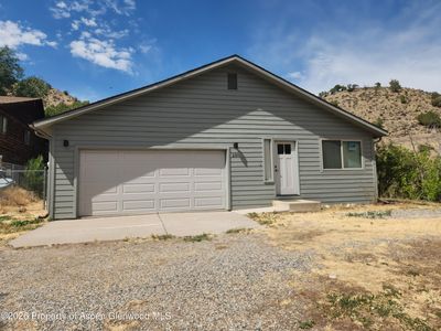230 S E Ave