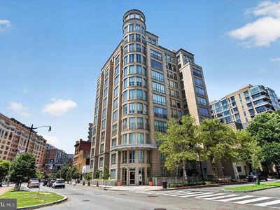 301 Massachusetts Ave NW APT 902